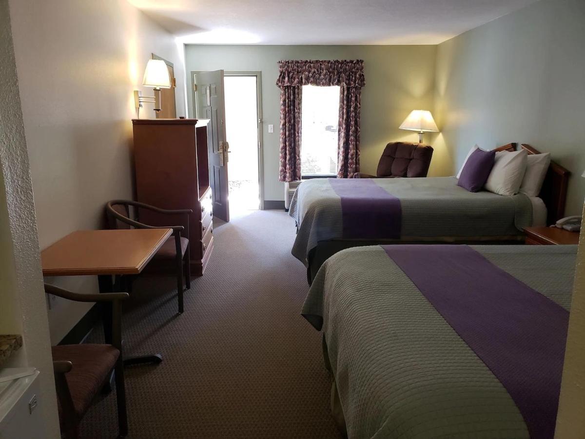 Hot Springs Village Inn ภายนอก รูปภาพ